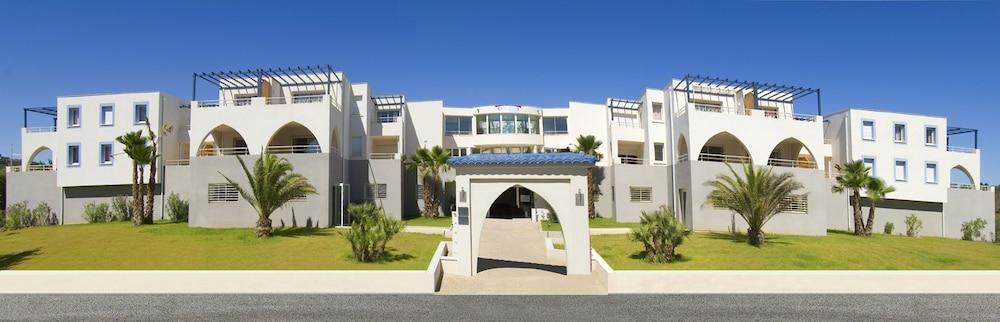 Hoteliere Natureva & Aparthotel 4*